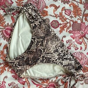 Calvin Klein Print Bikini Bottom sz M